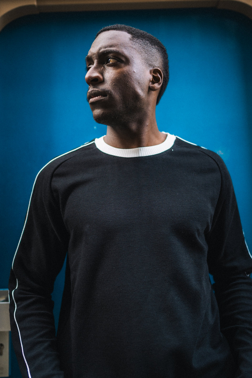 LONG SLEEVE Black and White