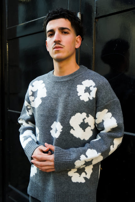 Sweater "White flowers"