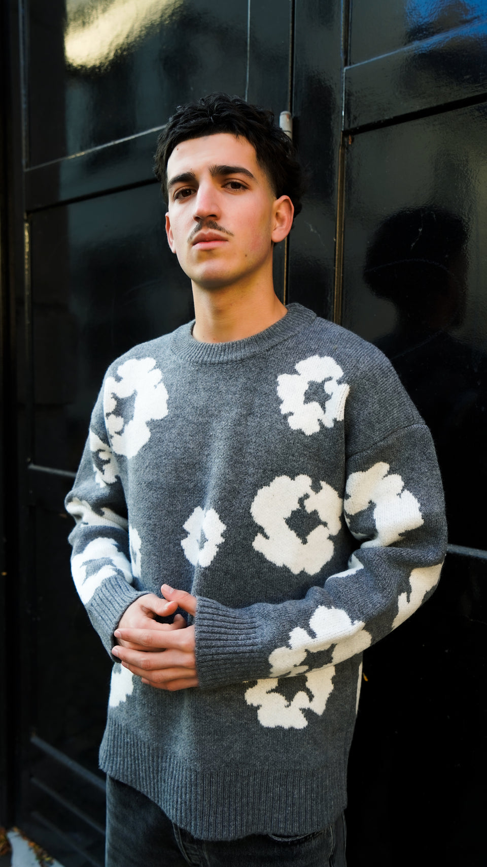 Sweater "White flowers"